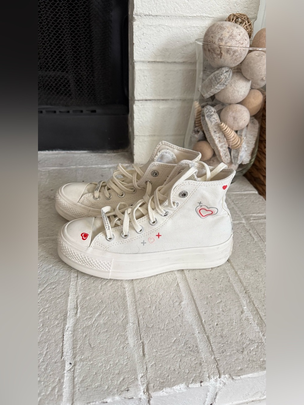 Converse Chuck Taylor All Star Lift Y2K Heart Platform High Top A09114C W 5.5 - Picture 3 of 10